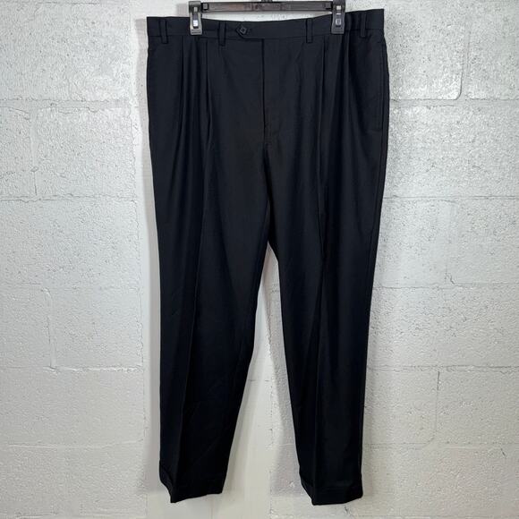 Ralph Lauren Men's Classic-Fit Solid Pleated Dress Pants Black Solid 38X30 $95 - Picture 3 of 8